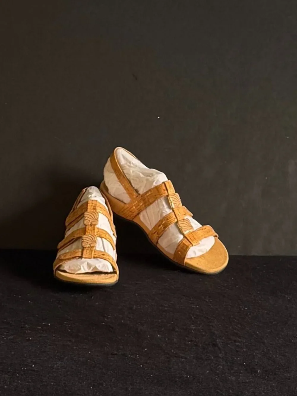 NWOT Vionic ‘Amber’ Cork Adjustable Sandals Size 8